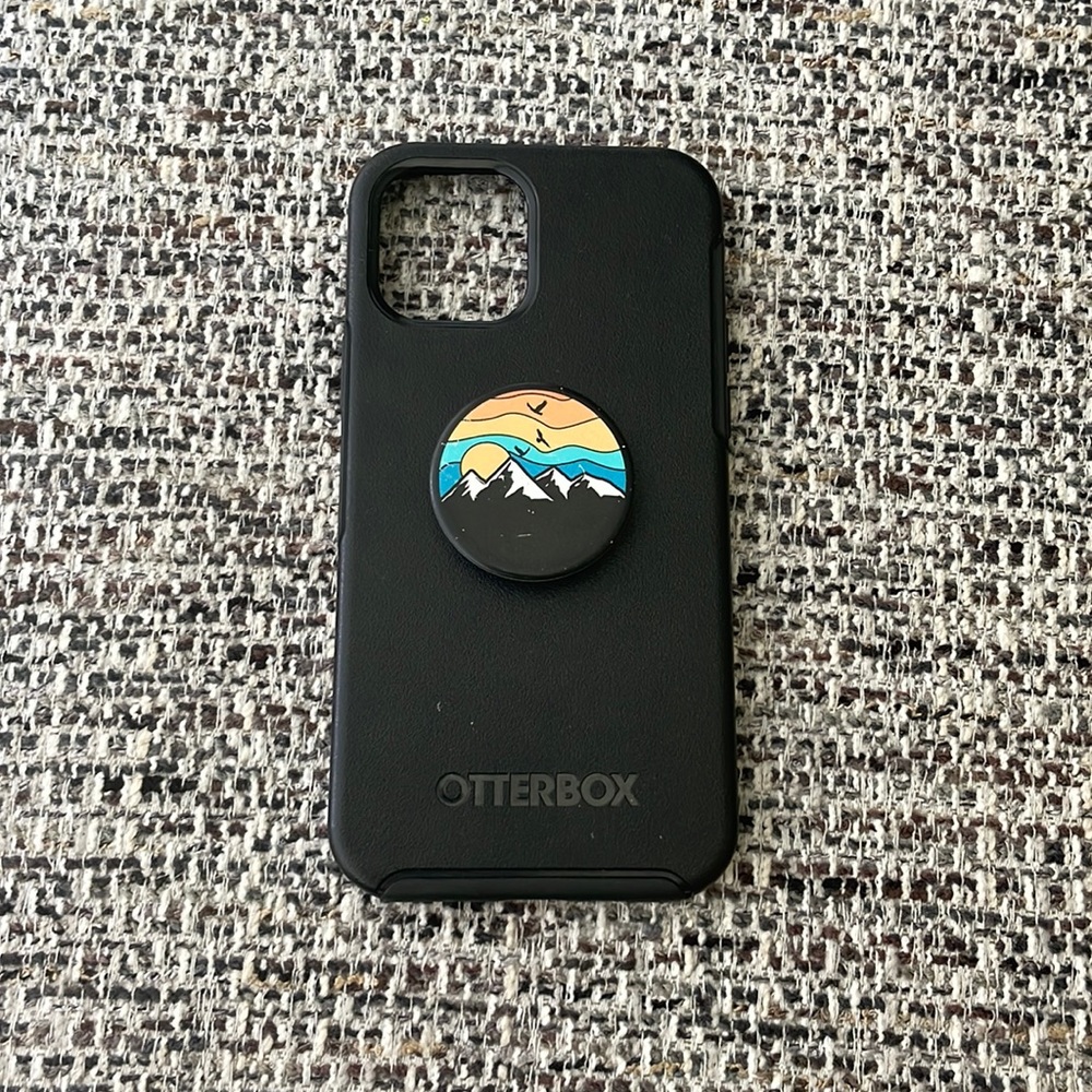IPhone 12 Otterbox Case
